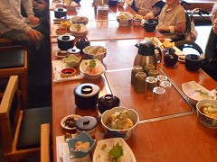  �������E�t�̂��H����