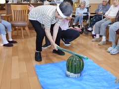  ���[�A�~�j�^����